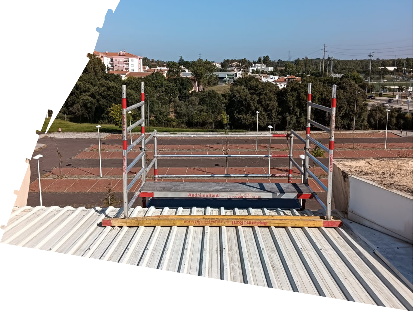 Desafiando alturas com a nossa Torre Escada Zig/Zag!